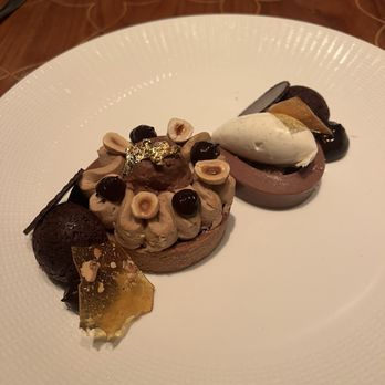 Eleven - Chocolate Hazelnut Tart - New American Near Me - Pittsburgh, Pennsylvania