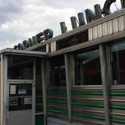 Corner Lunch - Outside