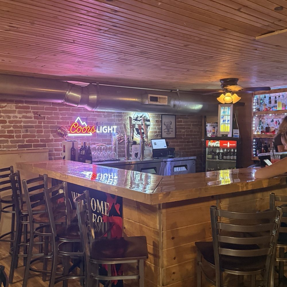 Indian Creek Steakhouse - View of bar Friday night around 6pm - Steakhouses Near Me - Caldwell, Idaho Indian Creek Steakhouse - View of bar Friday night around 6pm - Steakhouses Near Me - Caldwell, Idaho