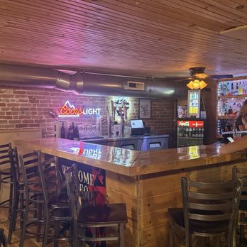 Indian Creek Steakhouse - View of bar Friday night around 6pm - Steakhouses Near Me - Caldwell, Idaho