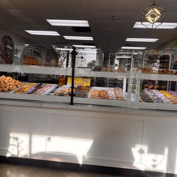 Good To Go Donuts - Donut counter - Donuts Near Me - Rancho Cucamonga, California