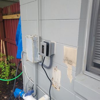 DEC Electric - side full pic - Electricians Near Me DEC Electric - side full pic - Electricians Near Me