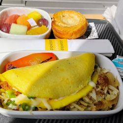 VIA Rail Canada - Breakfast in Business Class Ottawa to Montreal. Chorizo omelette with shredded potatoes.