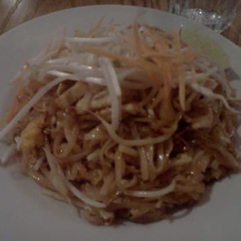 Silver Spoon Thai Restaurant - Pad Thai w/ chicken - Thai Near Me - Chicago, Illinois Silver Spoon Thai Restaurant - Pad Thai w/ chicken - Thai Near Me - Chicago, Illinois