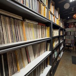 House of Records & Turntable Treasures