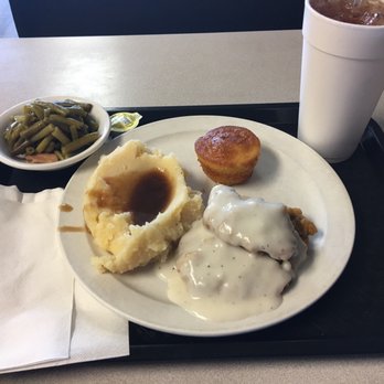 Bluff Park Diner - Country Fried Steak, Mashed Potatoes, Green Beans & Cornbread - American Near Me - Birmingham, Alabama Bluff Park Diner - Country Fried Steak, Mashed Potatoes, Green Beans & Cornbread - American Near Me - Birmingham, Alabama