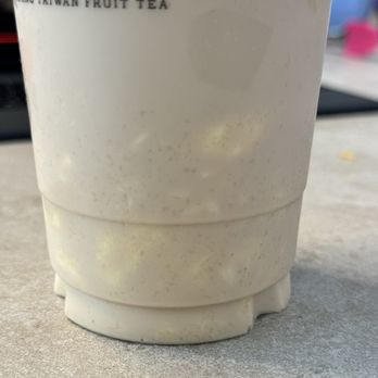 YiFang Taiwan Fruit Tea - Pudding Milk Tea with disgusting cotton-like pudding - Bubble Tea Near Me - Redmond, Washington YiFang Taiwan Fruit Tea - Pudding Milk Tea with disgusting cotton-like pudding - Bubble Tea Near Me - Redmond, Washington
