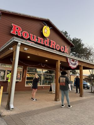 Round Rock Donuts by null