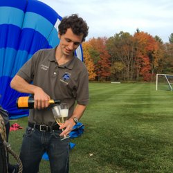 Spirit Ballooning - Traditional champagne toast