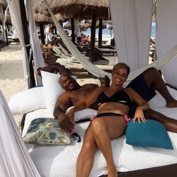 Secrets Capri Riviera Cancún - Chillin in cabana at beach - Hotels Near Me - Playa del Carmen, ROO