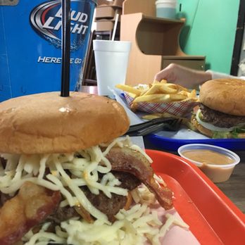 Burger Barge - Burgers Near Me - East Peoria, Illinois
