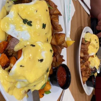 Silver Diner - Wagyu Eggs Benedict  ( Organic Steak from Japanese Cow) - Diners Near Me - Alexandria, Virginia