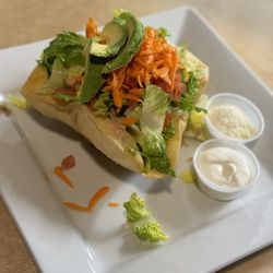 El Cora Restaurant - Tostada salad