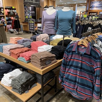 Eddie Bauer - Men's Clothing Near Me - Livonia, Michigan
