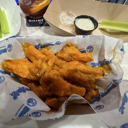 10-piece traditional wings, Buffalo