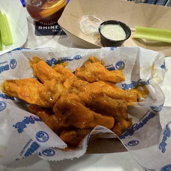 BuffaLouie's - 10-piece traditional wings, Buffalo - Burgers Near Me - Carmel, Indiana