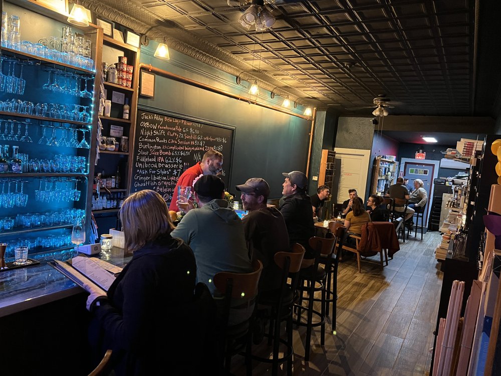 VALLEY ART SUPPLIES Updated August 2024 11 Photos 76 Cottage St