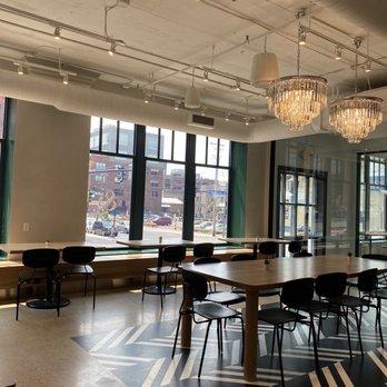 Crisp & Green - Interior - Salad Near Me - Minneapolis, Minnesota
