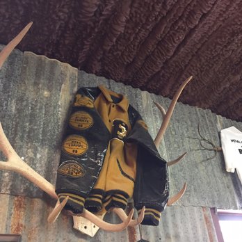 The Elk Stop - Cafes Near Me - Evant, Texas