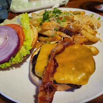 Restaurant 604 - 604 Burger ($17) - Breakfast & Brunch Near Me - Honolulu, Hawaii