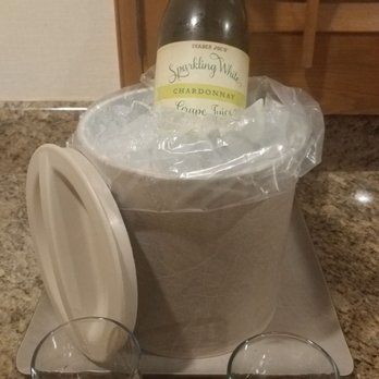 Humphreys Half Moon Inn - Ice bucket in the kitchen - San Diego, CA