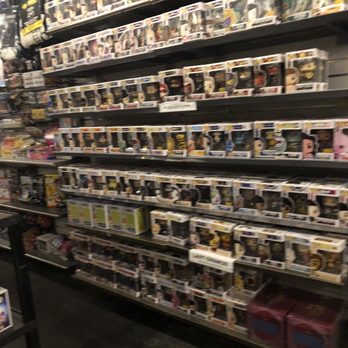 Hot Topic - Women's Clothing Near Me - Boynton Beach, Florida