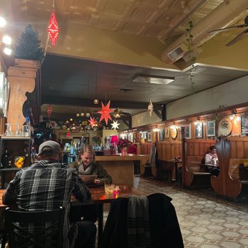 Speakeasy Steak & Ale House