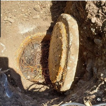 Just-in Time Septic Pumping Services - Customer didn't know why drains were backing up, think we found the problem! - Septic Services Near Me - Sebastopol, California Just-in Time Septic Pumping Services - Customer didn't know why drains were backing up, think we found the problem! - Septic Services Near Me - Sebastopol, California