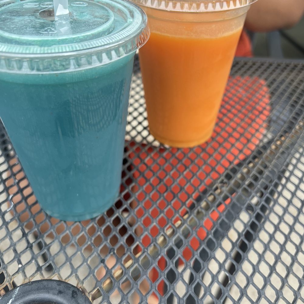 Juice Bar - The Gulch - Earl Sunny G and the early riser - Vegetarian Near Me - Nashville, Tennessee Juice Bar - The Gulch - Earl Sunny G and the early riser - Vegetarian Near Me - Nashville, Tennessee