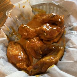 Screamen Eagle Pizza - Honey mustard wings