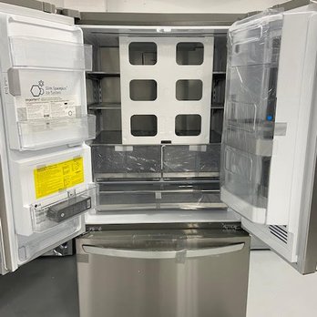 Appliances 4 Less - LG Refrigerator in Stainless Steel. Never Used - Appliances Near Me - Clearwater, Florida