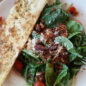 SPIN! Pizza - Spinach salad..yum! - Pizza Near Me - Papillion, Nebraska