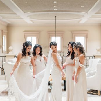 The Club at Ruby Hill - Bride with her bridesmaids getting ready - Venues & Event Spaces Near Me - Pleasanton, California The Club at Ruby Hill - Bride with her bridesmaids getting ready - Venues & Event Spaces Near Me - Pleasanton, California