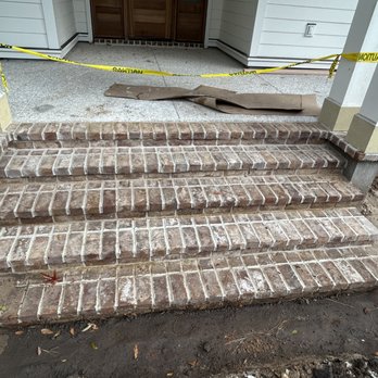Applewood Landscapes Construction - Savannah Grey brick steps ( Palmetto Bluff ) - Landscaping Near Me