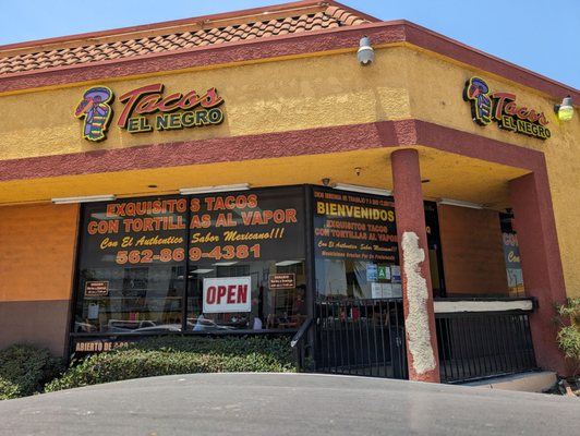 Tacos El Negro Southgate by null