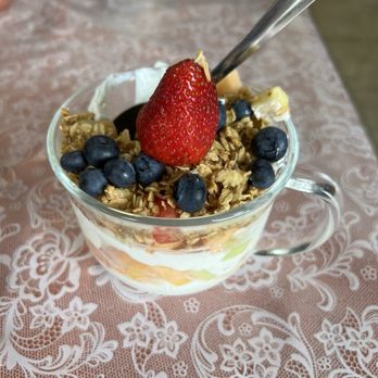 Buenos Días Cafe - Yogurt Yogurt Cup with Fruit & Granola - Breakfast & Brunch Near Me - Gulf Breeze, Florida Buenos Días Cafe - Yogurt Yogurt Cup with Fruit & Granola - Breakfast & Brunch Near Me - Gulf Breeze, Florida