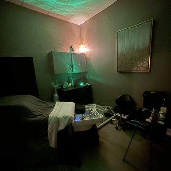HairPlay Spa - The room I had, very relaxing. - Hair Salons Near Me - Oklahoma City, Oklahoma HairPlay Spa - The room I had, very relaxing. - Hair Salons Near Me - Oklahoma City, Oklahoma