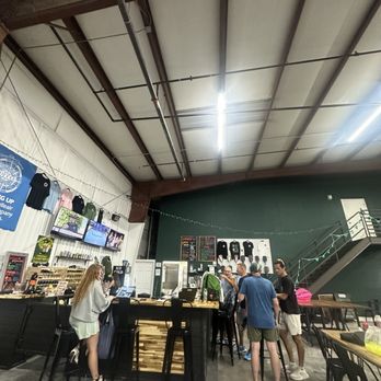 Pickle & Pint - Pickleball Near Me - Largo, Florida Pickle & Pint - Pickleball Near Me - Largo, Florida