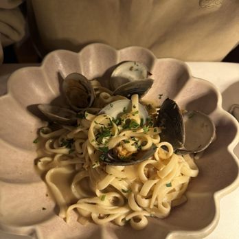 Flora at Gardiner House - This was the clam pasta dish that missed the mark. - Seafood Near Me - Newport, Rhode Island Flora at Gardiner House - This was the clam pasta dish that missed the mark. - Seafood Near Me - Newport, Rhode Island
