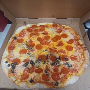 Ricos Pizzeria - Pizza Near Me - Sarasota, Florida