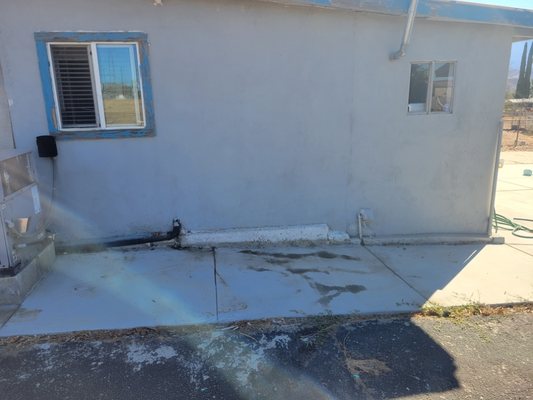 driveway cleanup - I had a customer that needed the side of house cleaned up, they had old furniture and carpet that needed to be removed. see before and after photos. driveway cleanup - I had a customer that needed the side of house cleaned up, they had old furniture and carpet that needed to be removed. see before and after photos.