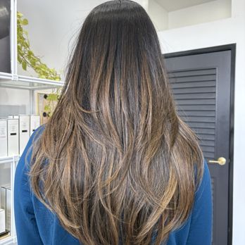Limón Salon - Haircut with Gabriela - Hair Salons Near Me - San Jose, California