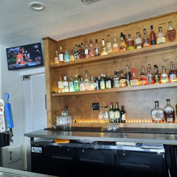Heights & Co - Bar - Cocktail Bars Near Me - Houston, Texas Heights & Co - Bar - Cocktail Bars Near Me - Houston, Texas