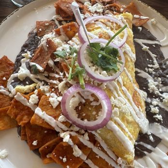 Madres Brunch - Red chilaquiles - Breakfast & Brunch Near Me - Bellflower, California Madres Brunch - Red chilaquiles - Breakfast & Brunch Near Me - Bellflower, California