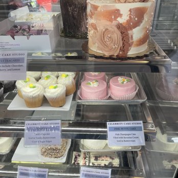 Celebrity Cake Studio - Daily offerings of different cupcakes and cakes! - Desserts Near Me - Tacoma, Washington Celebrity Cake Studio - Daily offerings of different cupcakes and cakes! - Desserts Near Me - Tacoma, Washington