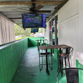 Brendan's Sports Pub - Some outside seating - Sports Bars Near Me - Pompano Beach, Florida