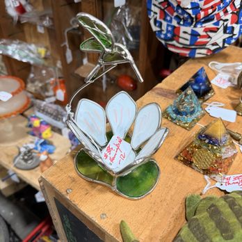 The Whistle Stop - Beautiful vintage & antique items from one of about 100 booths. - Antiques Near Me - Middletown, Delaware