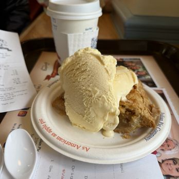Julian Pie Company - A la Mode apple pie - Bakeries Near Me - Santa Ysabel, California Julian Pie Company - A la Mode apple pie - Bakeries Near Me - Santa Ysabel, California