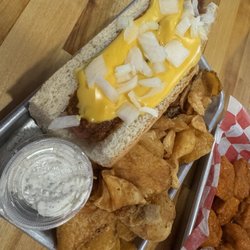 Basils Sports Bar & Grill
