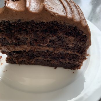 Frost Bake Shop - God help me, I LOVEE this cake! - Patisserie/Cake Shop Near Me - Collierville, Tennessee